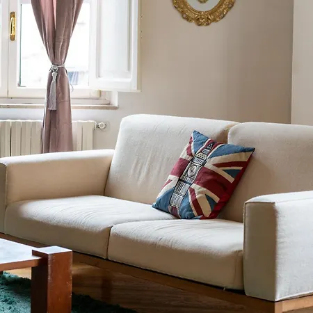 Daire Charming 2-beds Retreat In The Center Of *