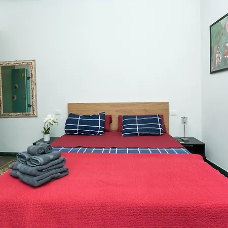 Charming 2-beds Retreat In The Center Of *